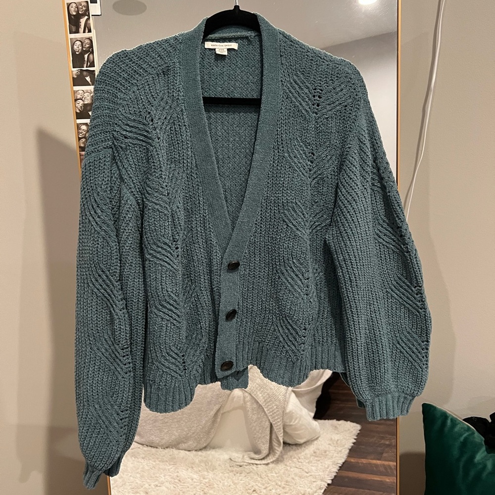 AE Cardigan